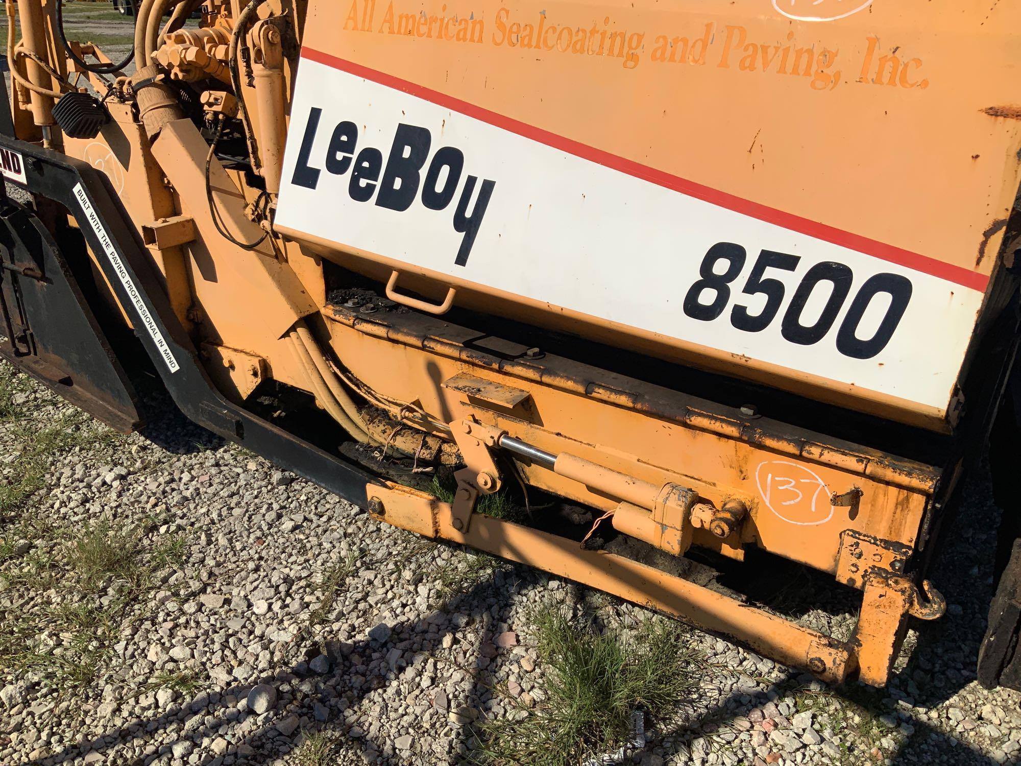 2002 Leeboy 8500T Asphalt Paver