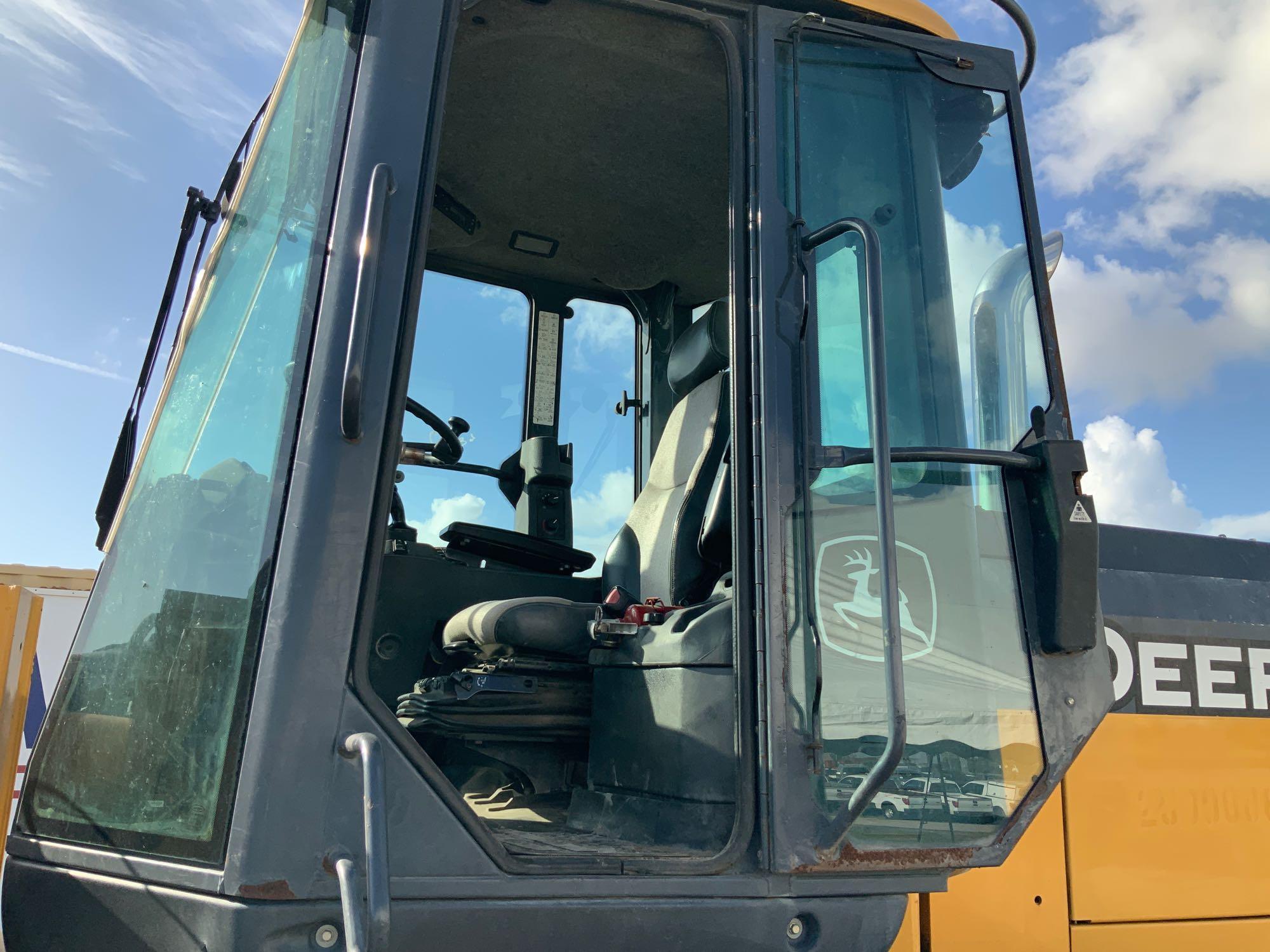 2015 John Deere 524K High Lift Articulated Wheel Loader