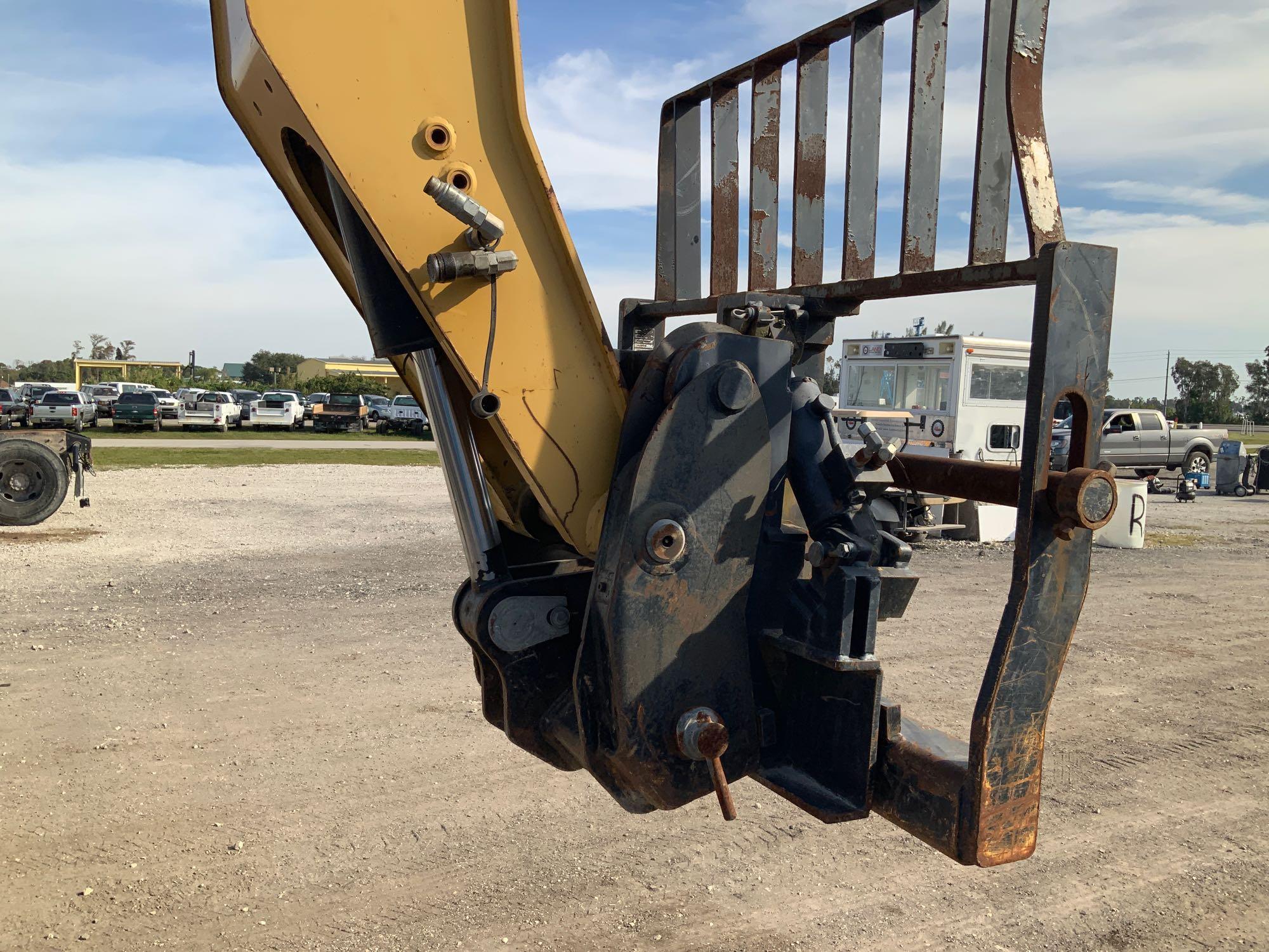 2008 Caterpillar TL1055 10,000lb Low Riding Cab Telescopic Forklift