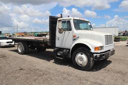 1992 International 4600 S/A 24ft Flatbed Truck