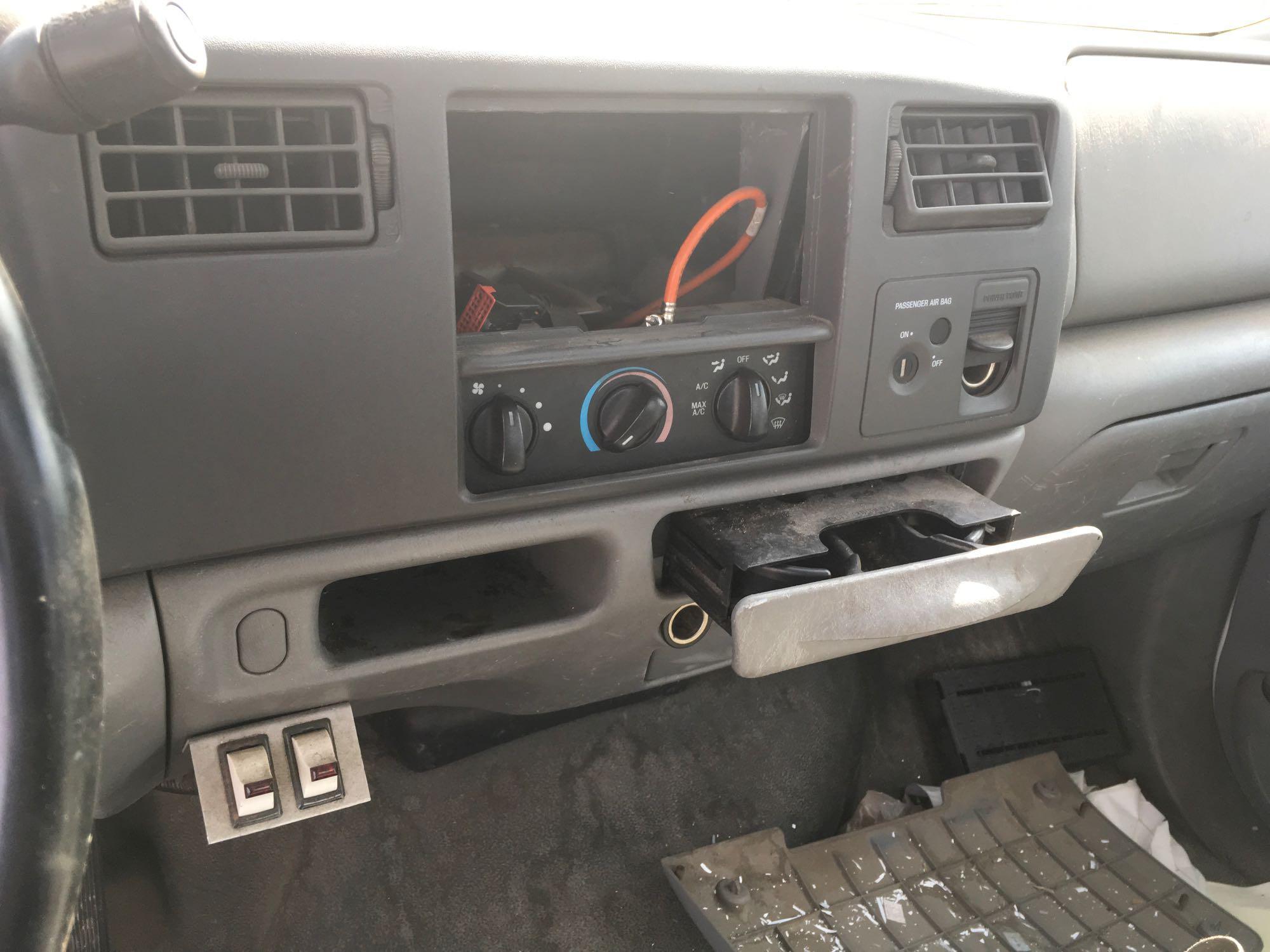 2004 Ford F-250 Service Pickup Truck