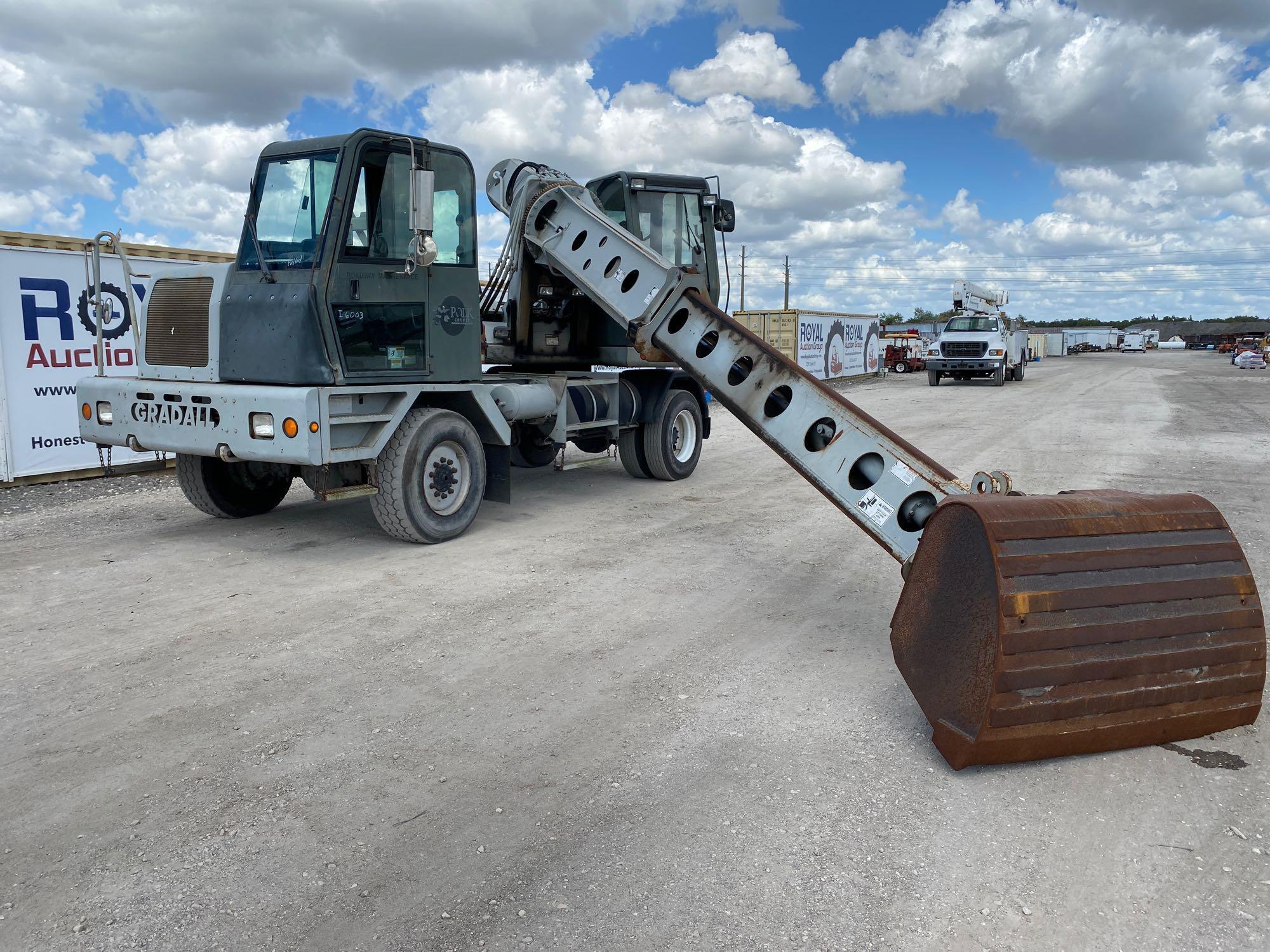 Gradall XL3100 Highway Mobile Grading Excavator
