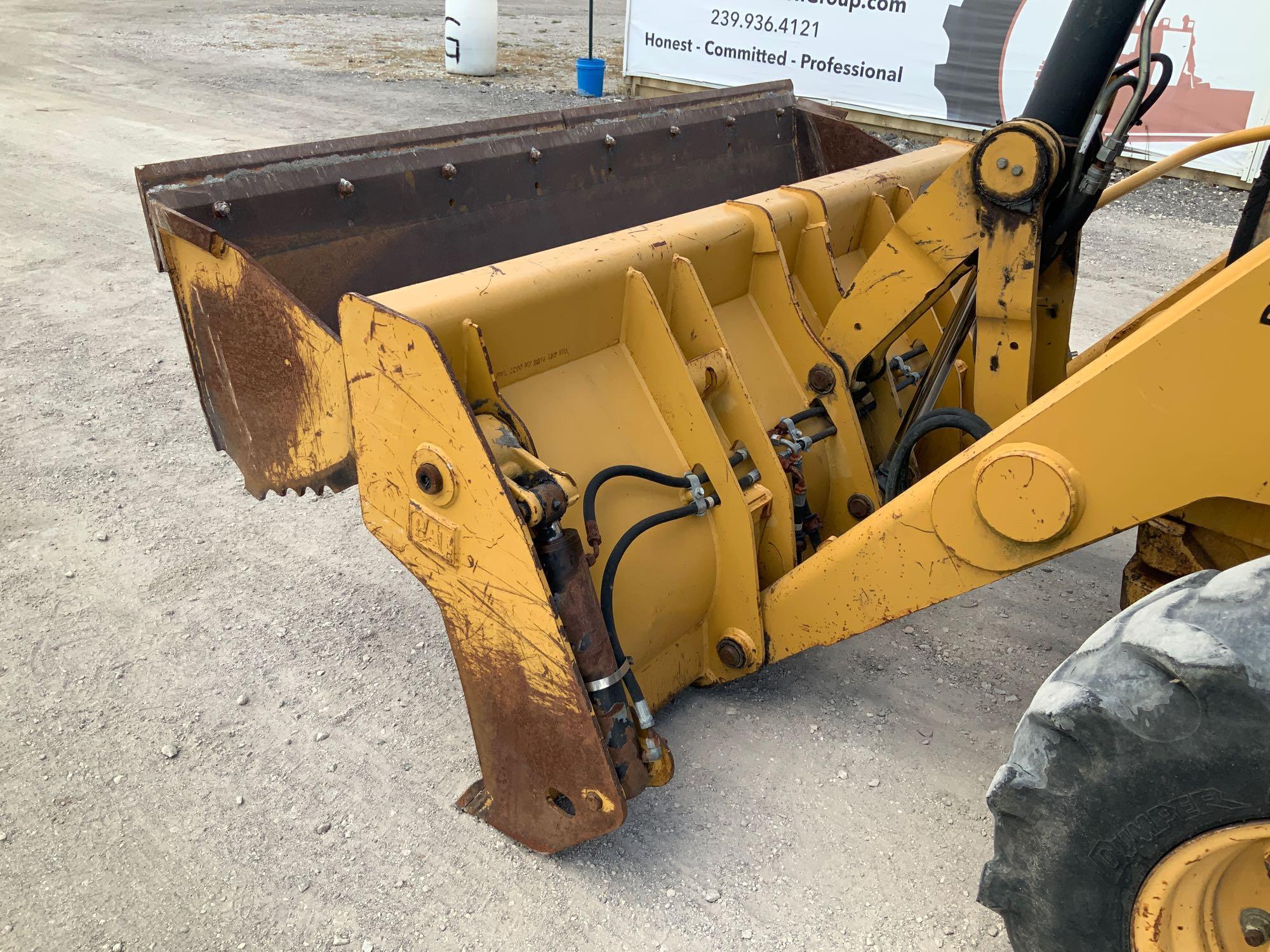 VIDEO Caterpillar 430E 4x4 Extendahoe Loader Backhoe