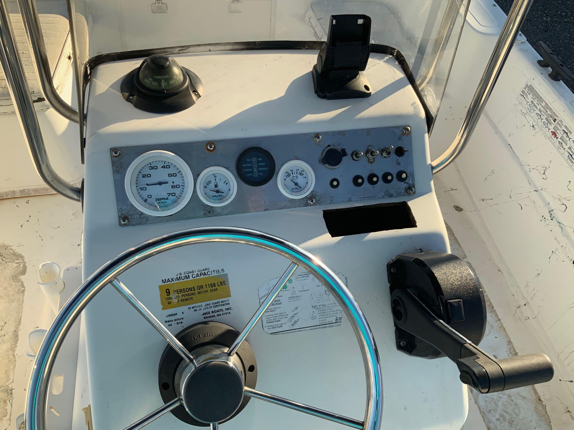 2005 Sundance 18ft Center Console Boat