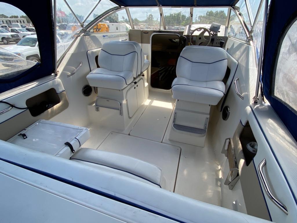 2004 Bayliner 222 Cabin Cruiser Boat