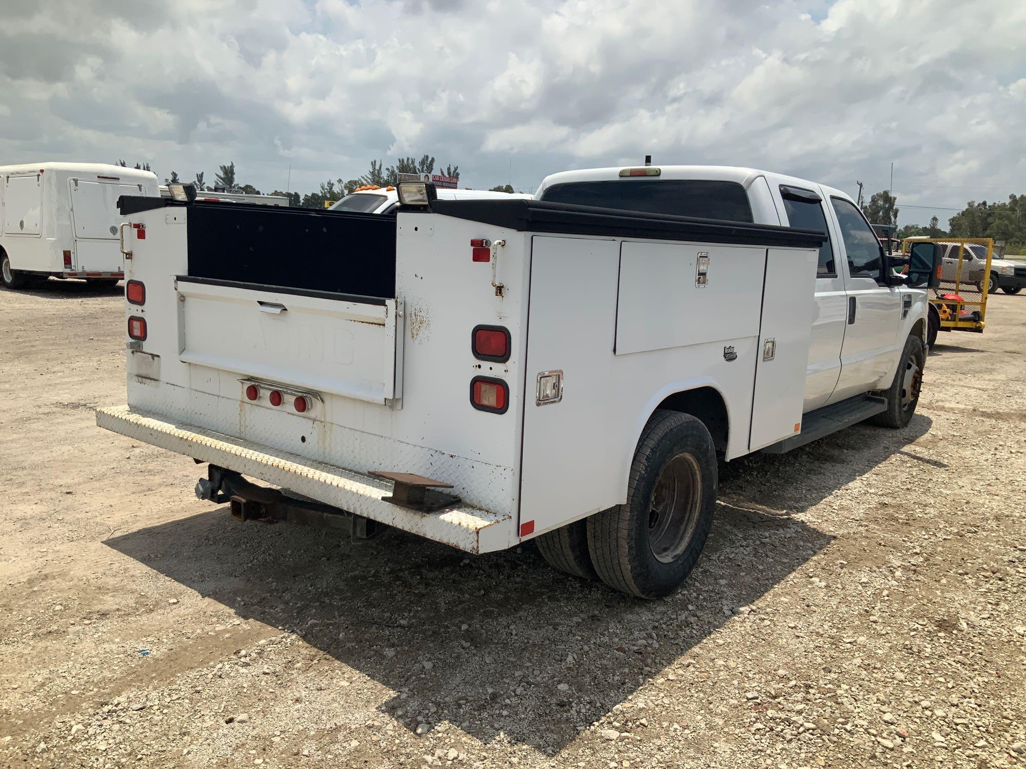 2008 Ford F-350 Crew Cab Dually Service Truck