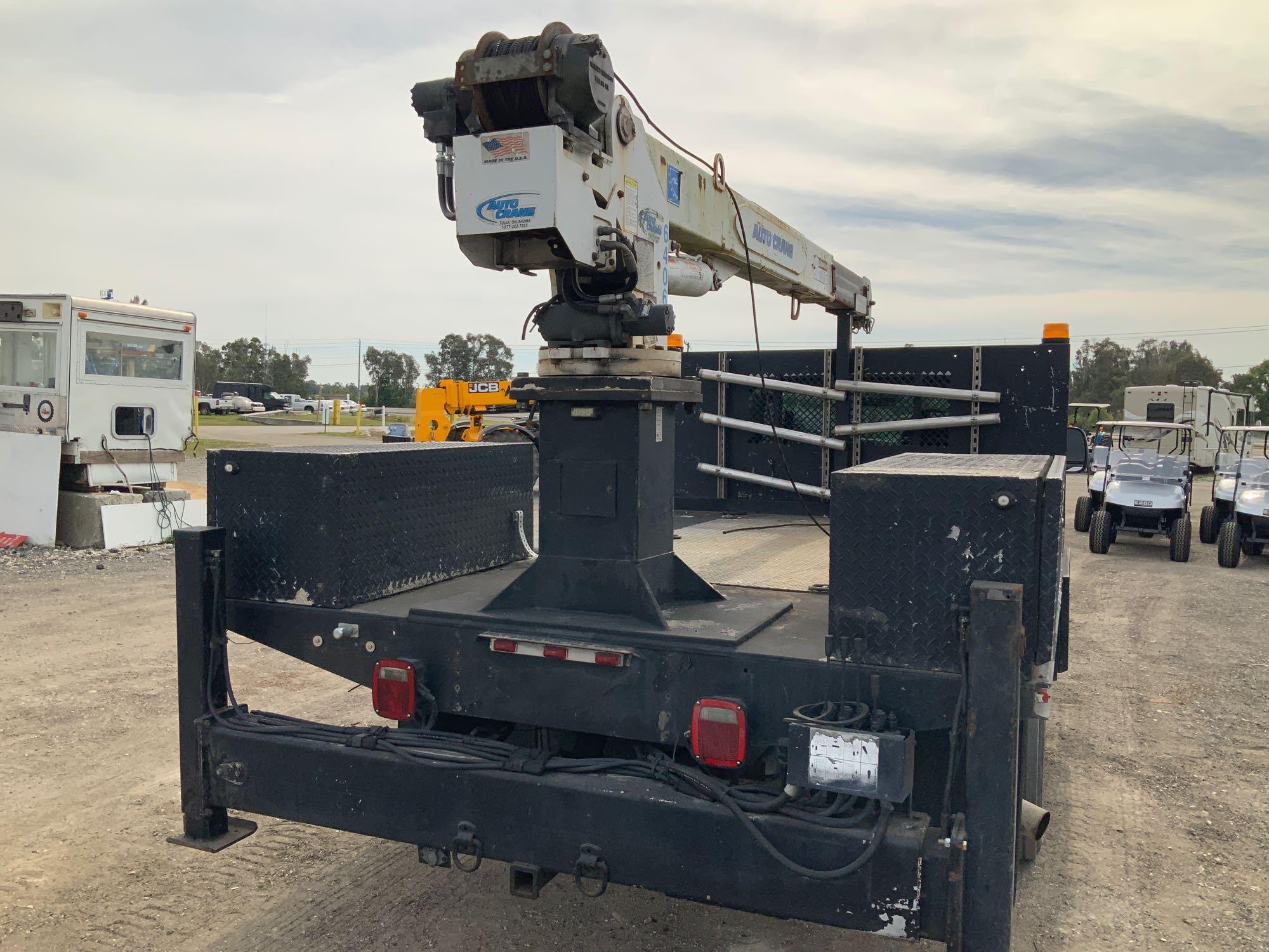 2005 Ford F-550 Super Duty Flatbed Crane Truck