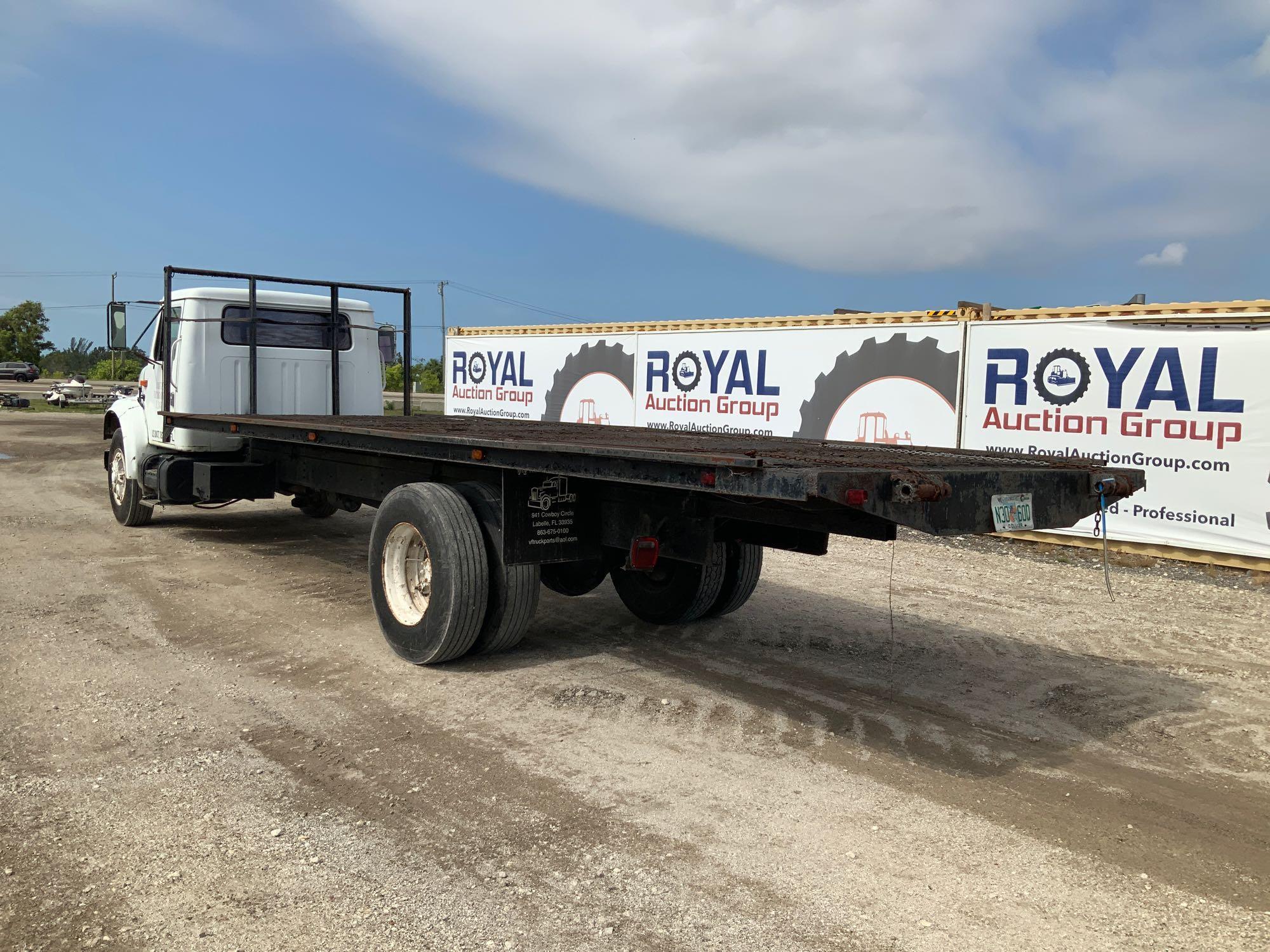 1991 International 4700 Flatbed Truck