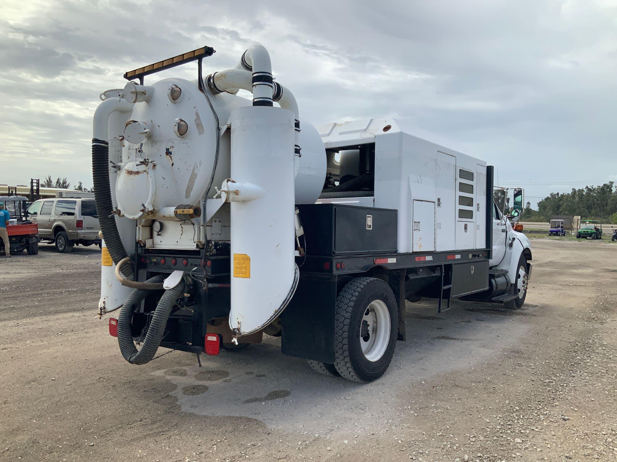 2006 Ford F-650 Vac Truck