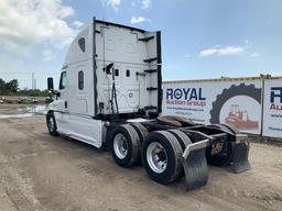 2016 Freightliner Cascadia 125 Sleeper Truck