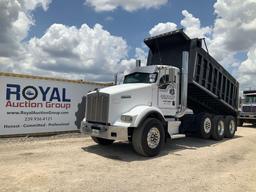 2004 Kenworth T800 Tri-Axle Dump Truck