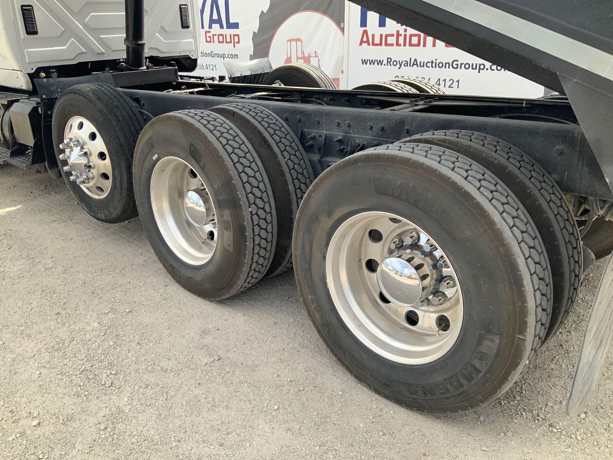 2006 International 7600 Tri-Axle Dump Truck