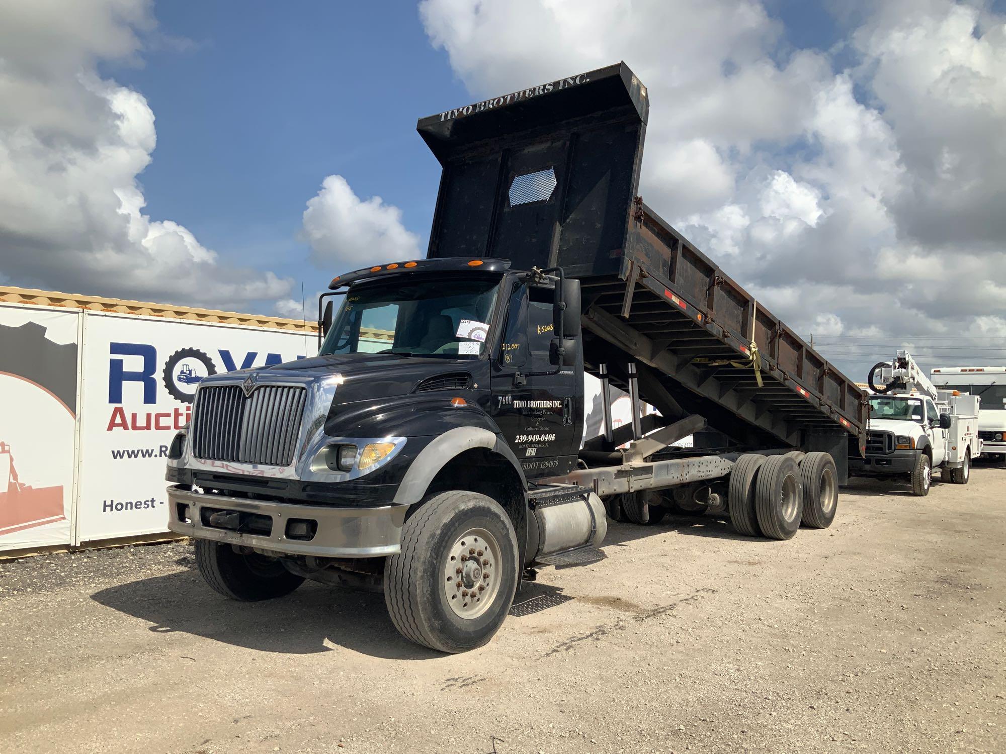 2007 International 7600 T/A Dump Truck