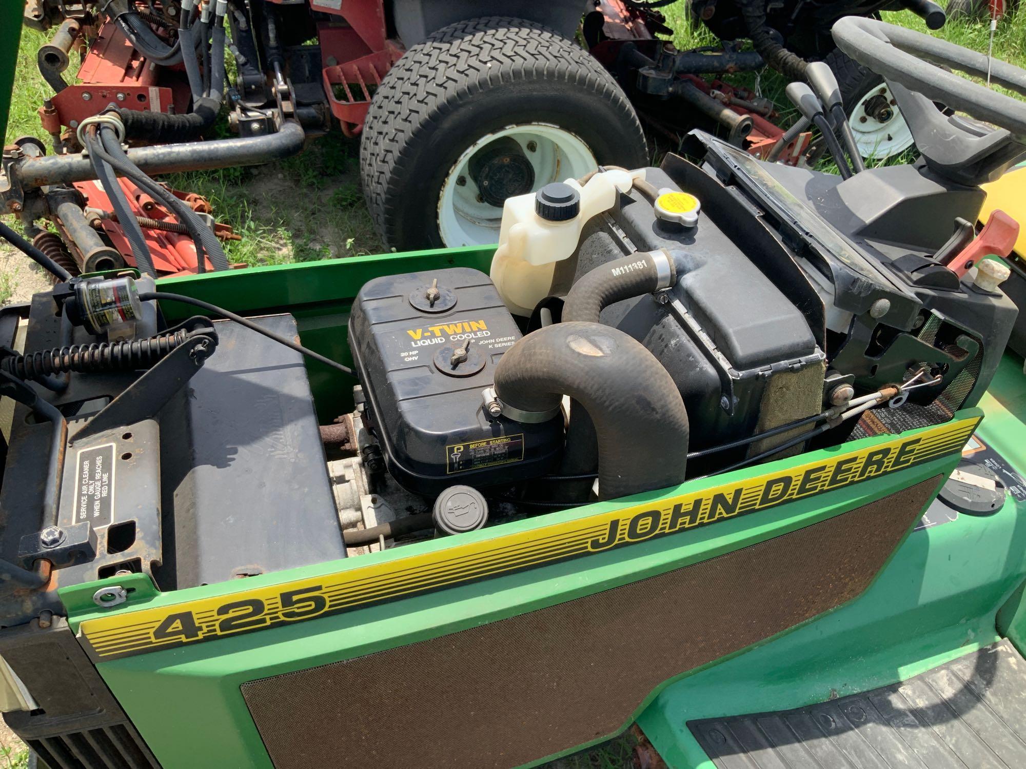 John Deere 425 Riding Mower