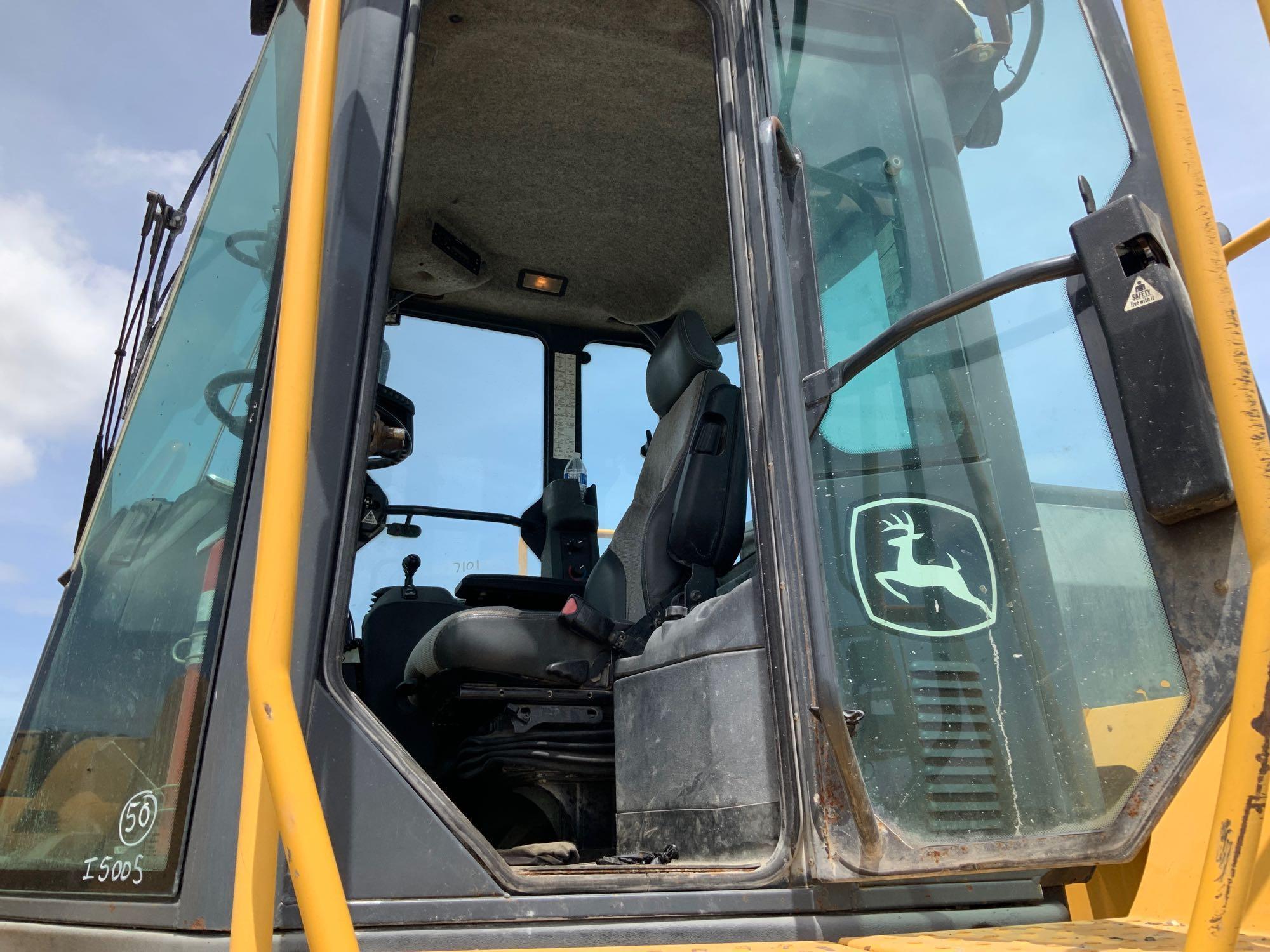 2011 John Deere 744K Articulate Wheel Loader