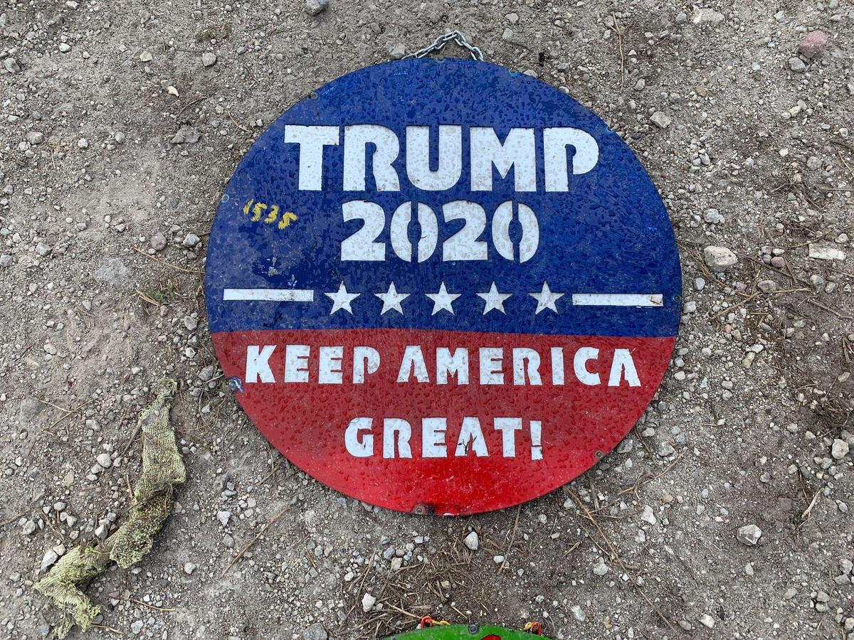 Trump 2020 Metal Sign