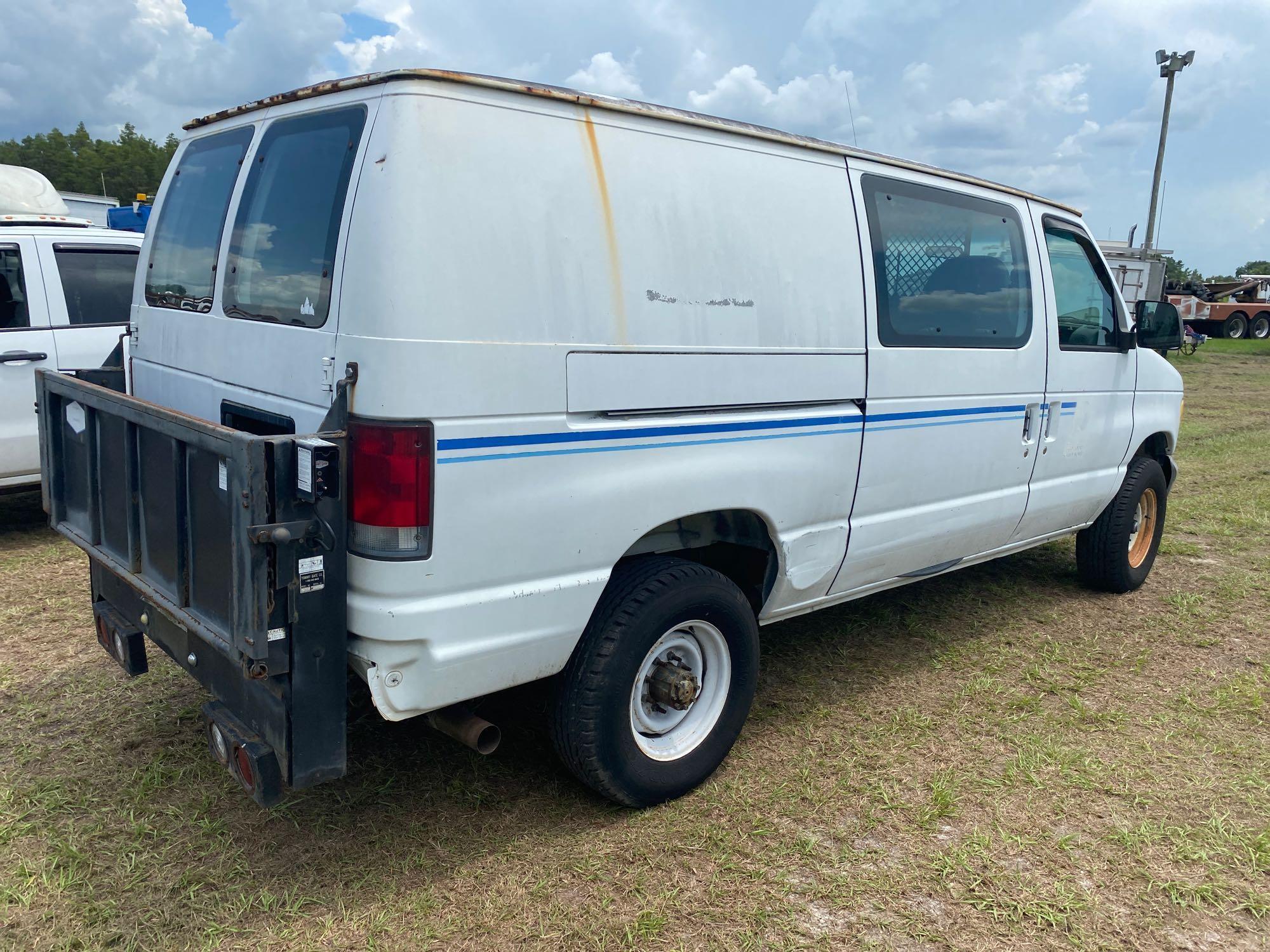 1997 Ford Econoline Cargo Van