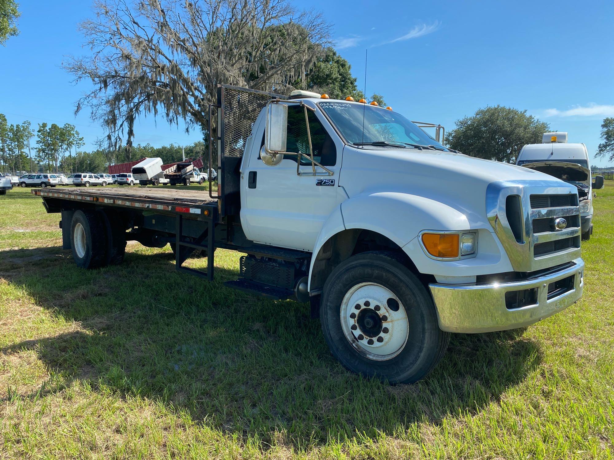 2013 Ford F-750 23ft Flatbed Truck