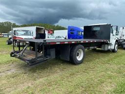 2006 Freightliner M2 20ft Flatbed Truck