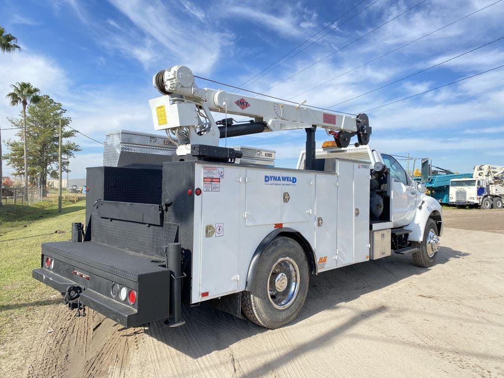 2015 Ford F-750 Mechanics Crane Truck