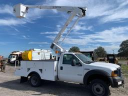 2006 Ford F-550 4x4 43ft Over Center Bucket Truck