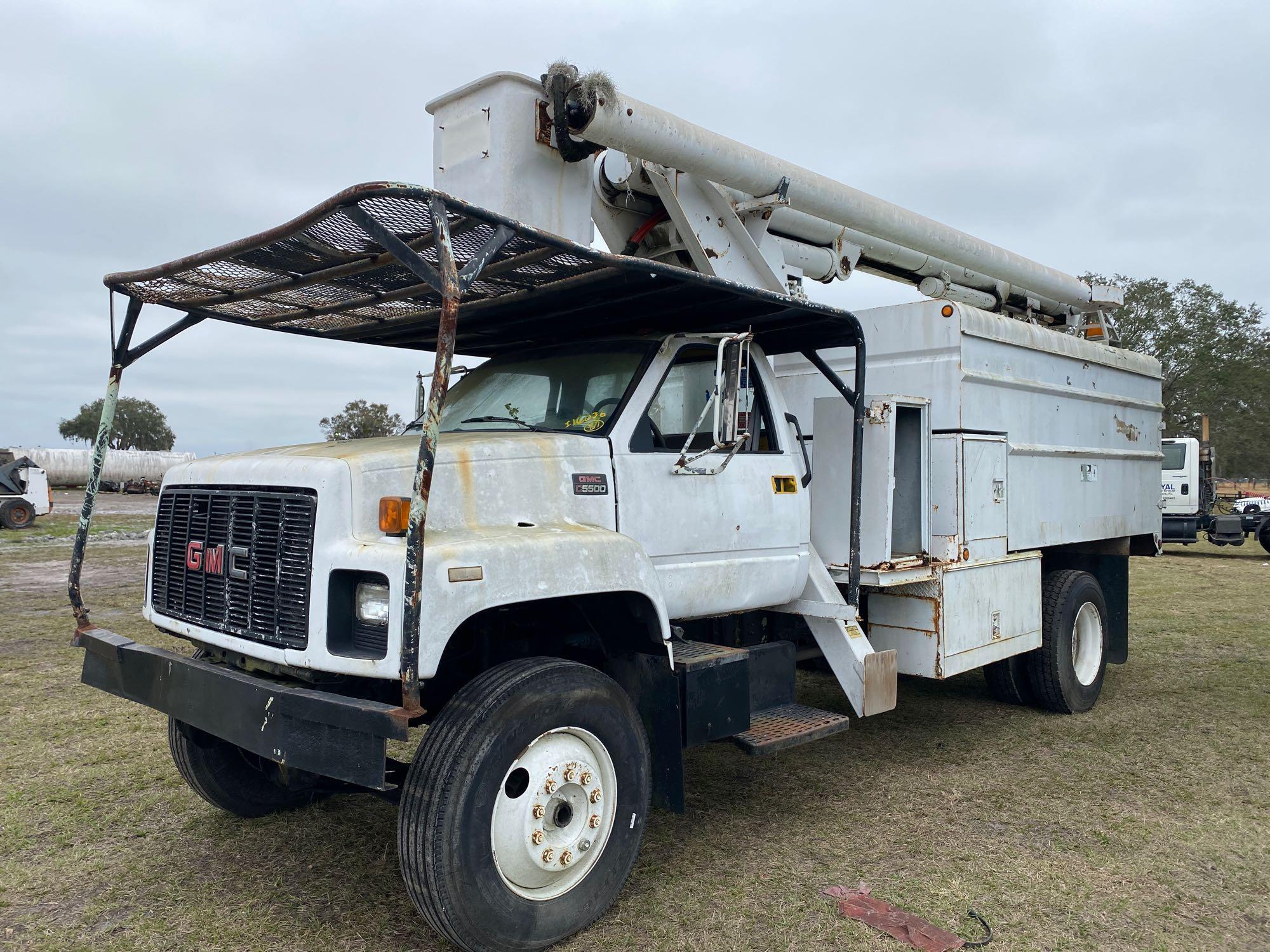 GMC C5500 Forestry Bucket Chip Truck