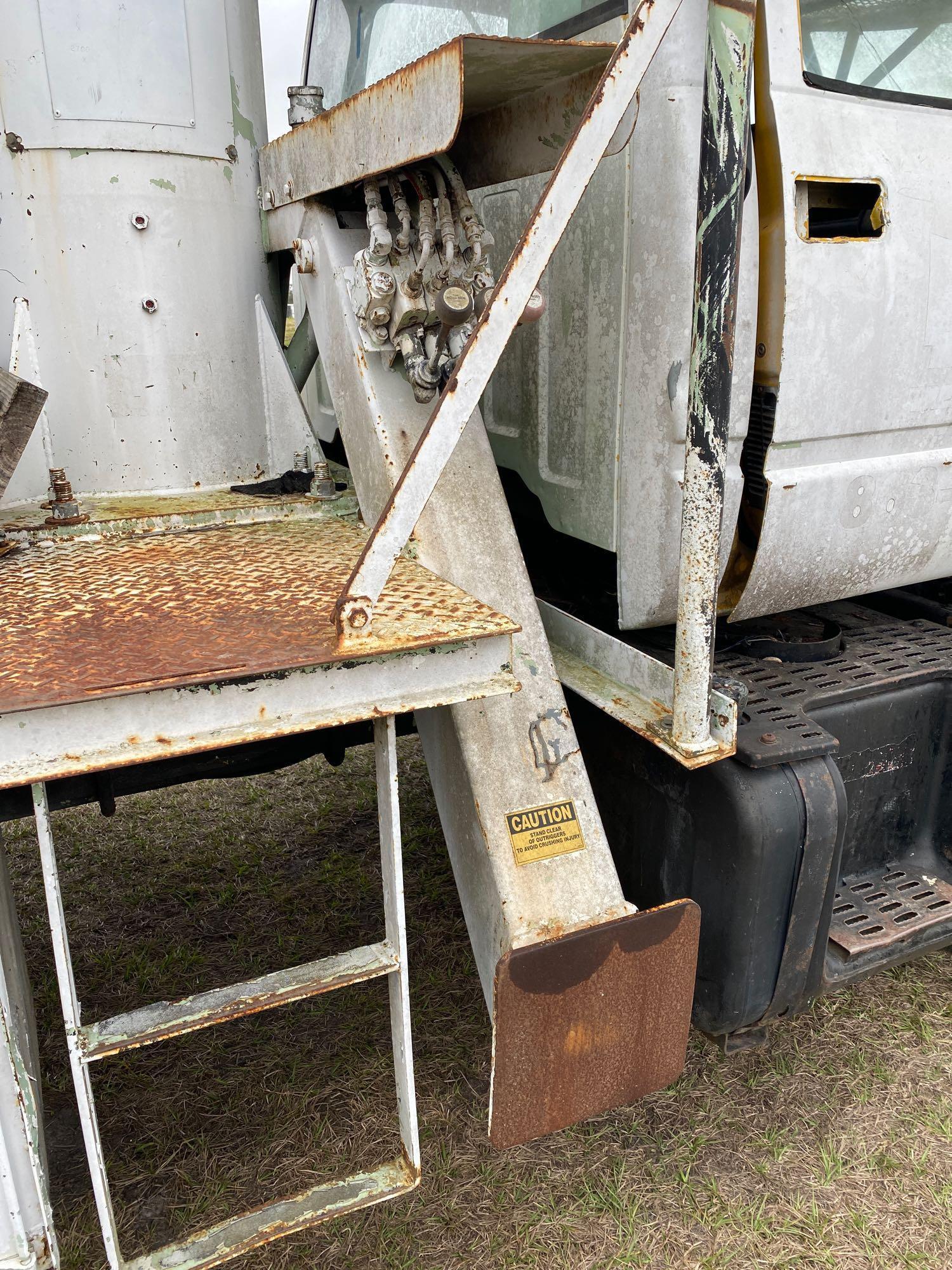 GMC C5500 Forestry Bucket Chip Truck