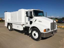 2005 Kenworth T300 Fuel and Lube Truck