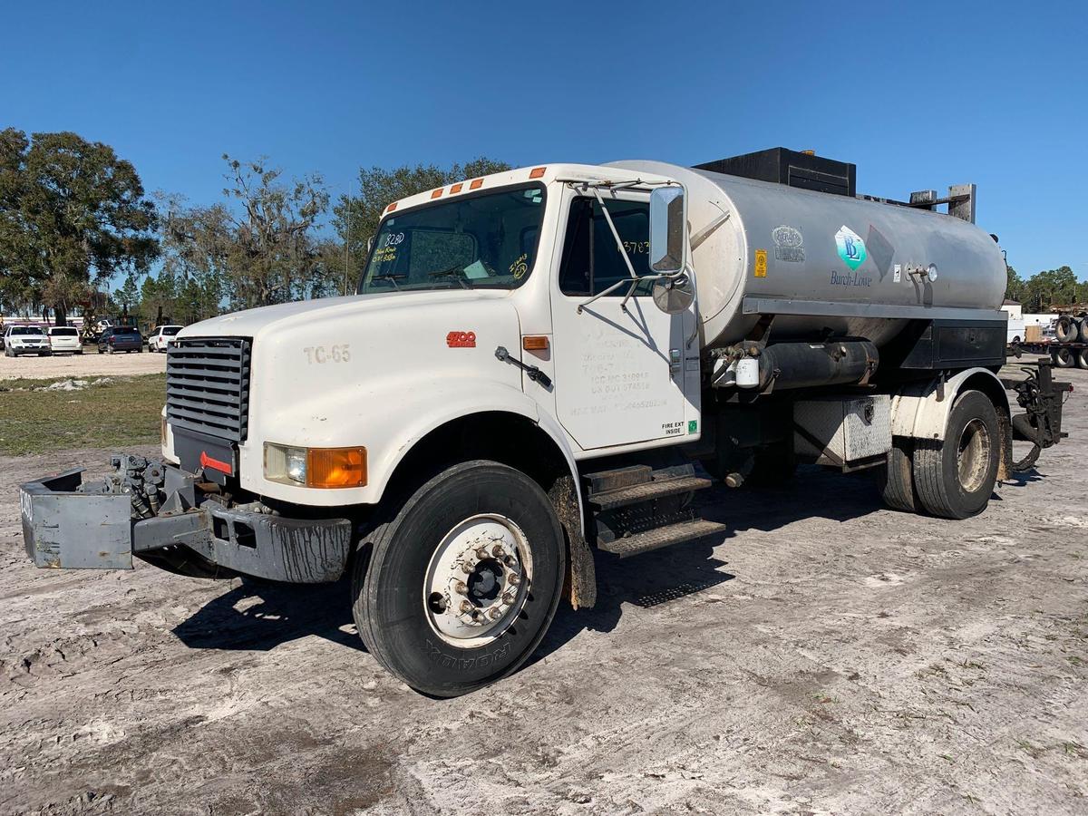 2002 International 4700 Asphalt Truck