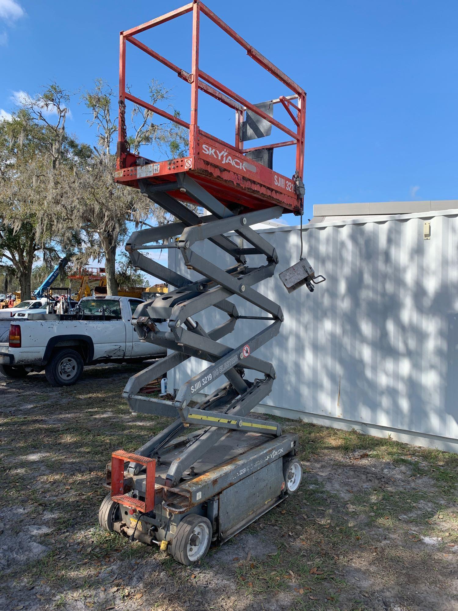 2012 Skyjack SJIII 3219 Electric Scissor Lift