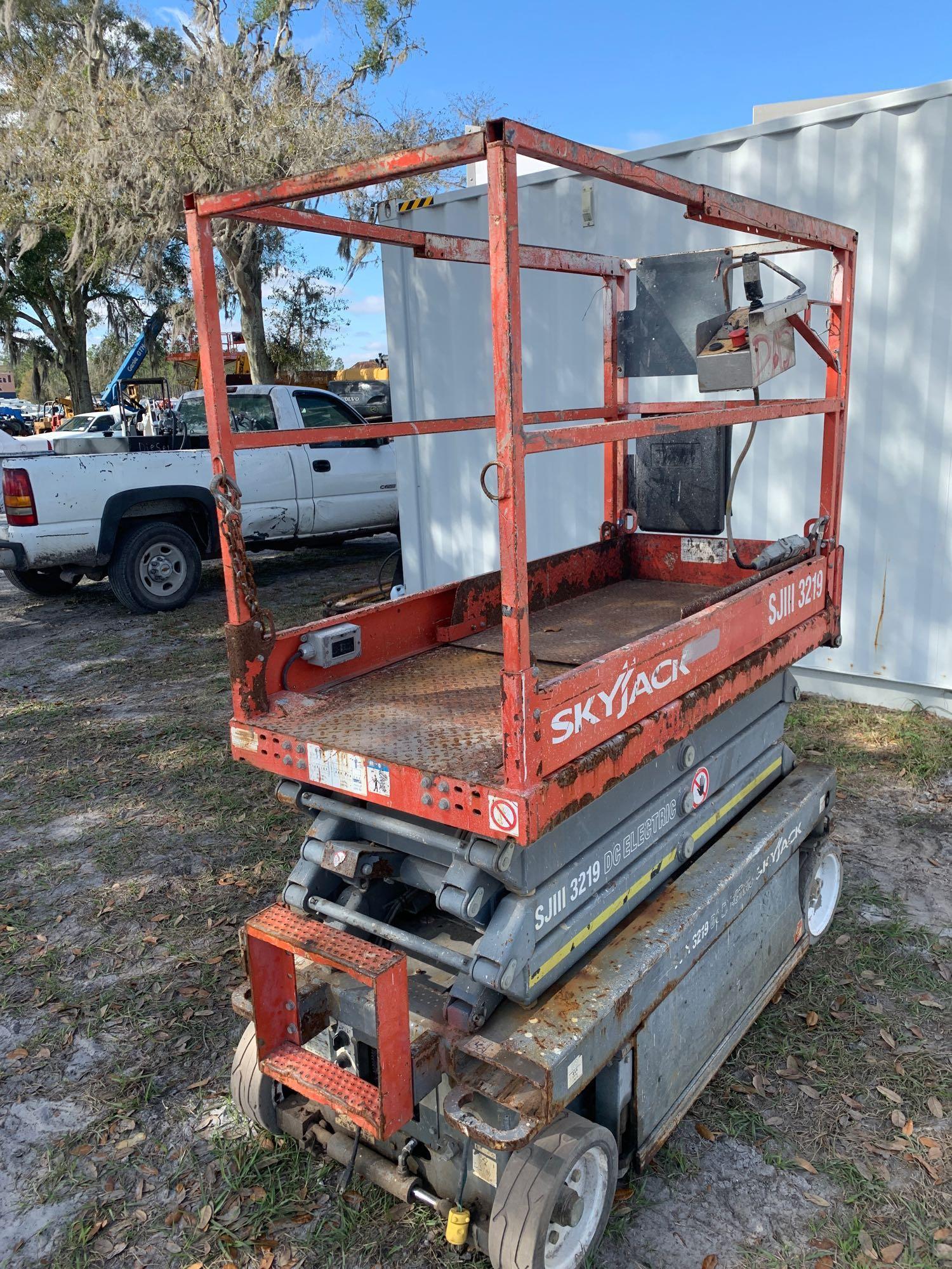 2012 Skyjack SJIII 3219 Electric Scissor Lift