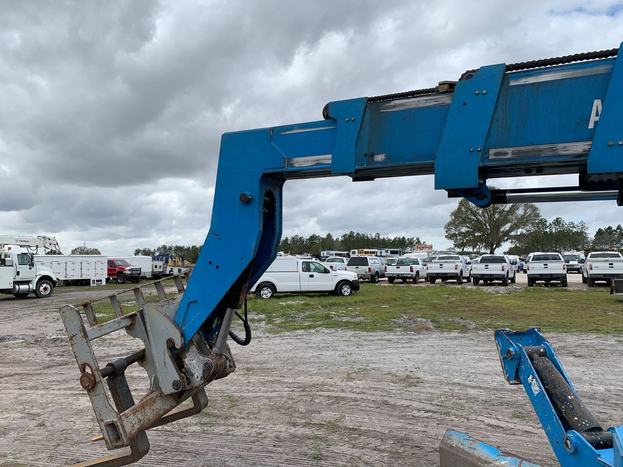 2009 Genie GTH-1056 10,000lb 4x4x4 Telescopic Forklift