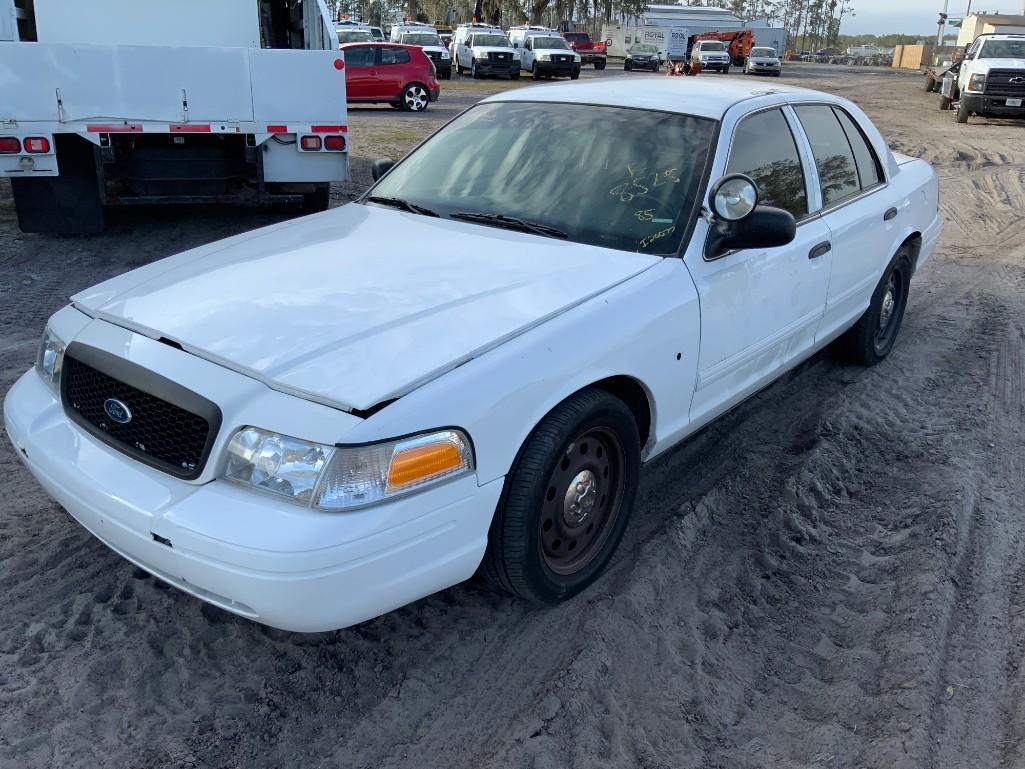 2011 Ford Crown Victoria 4 Door Police Cruiser