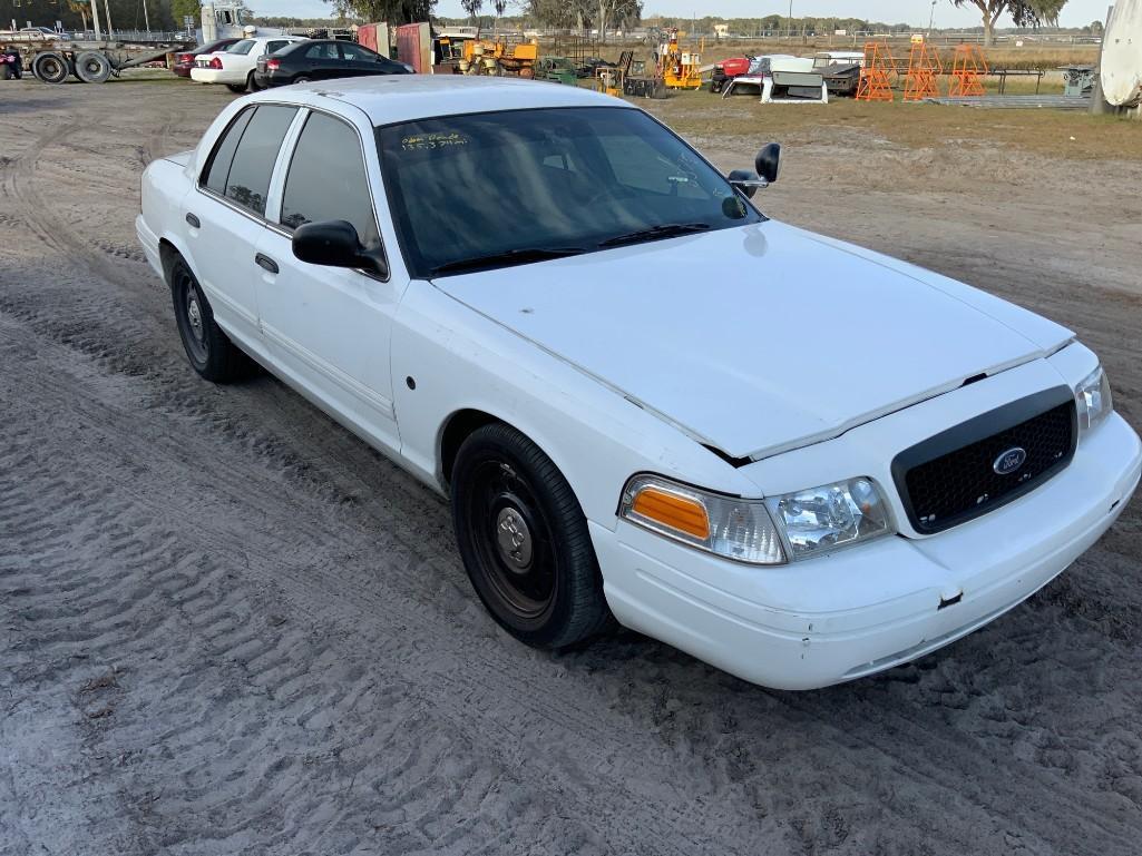 2011 Ford Crown Victoria 4 Door Police Cruiser