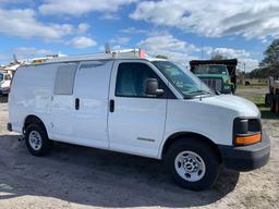 2006 GMC Savana 2500 Cargo Van