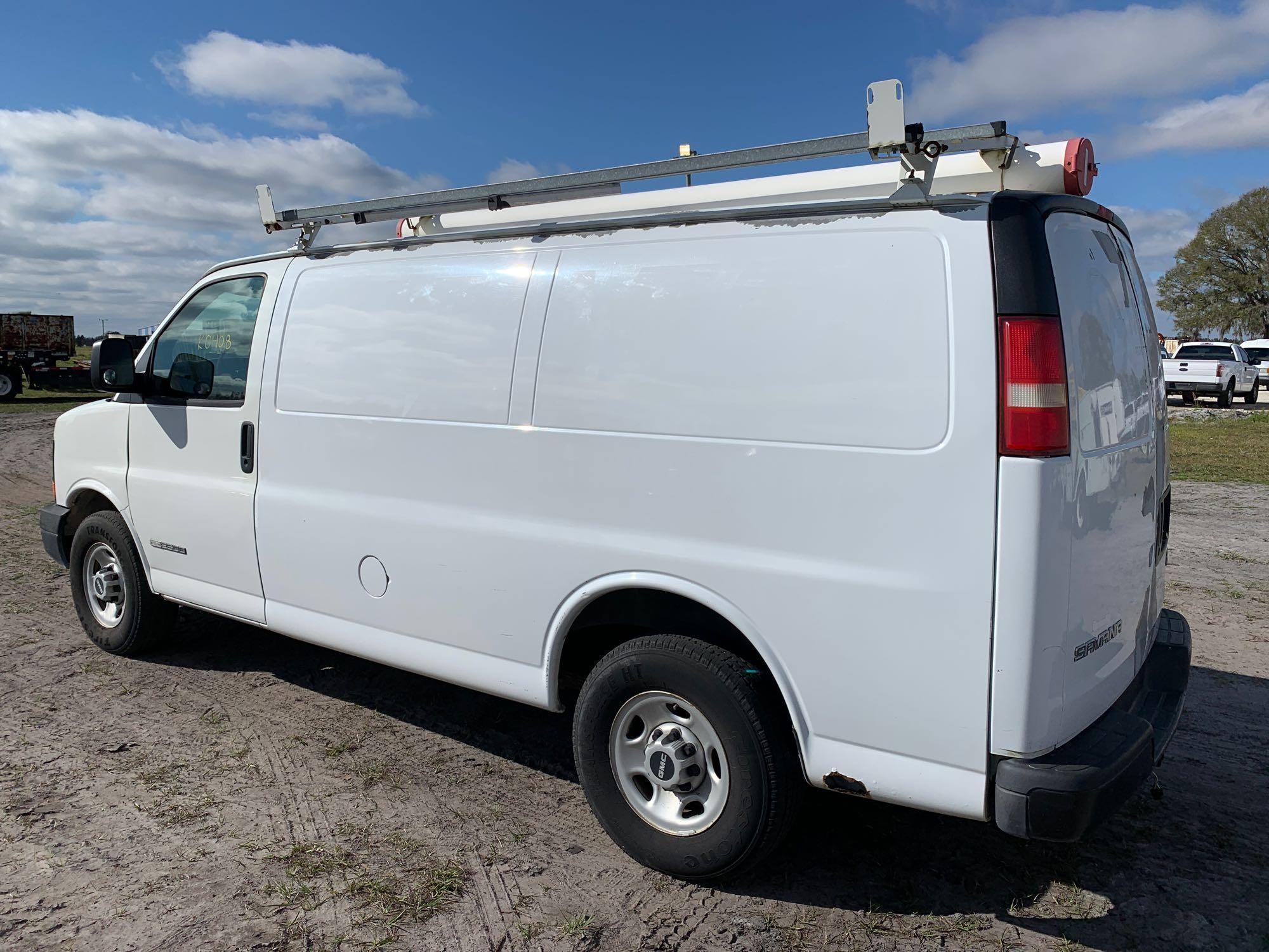 2006 GMC Savana 2500 Cargo Van