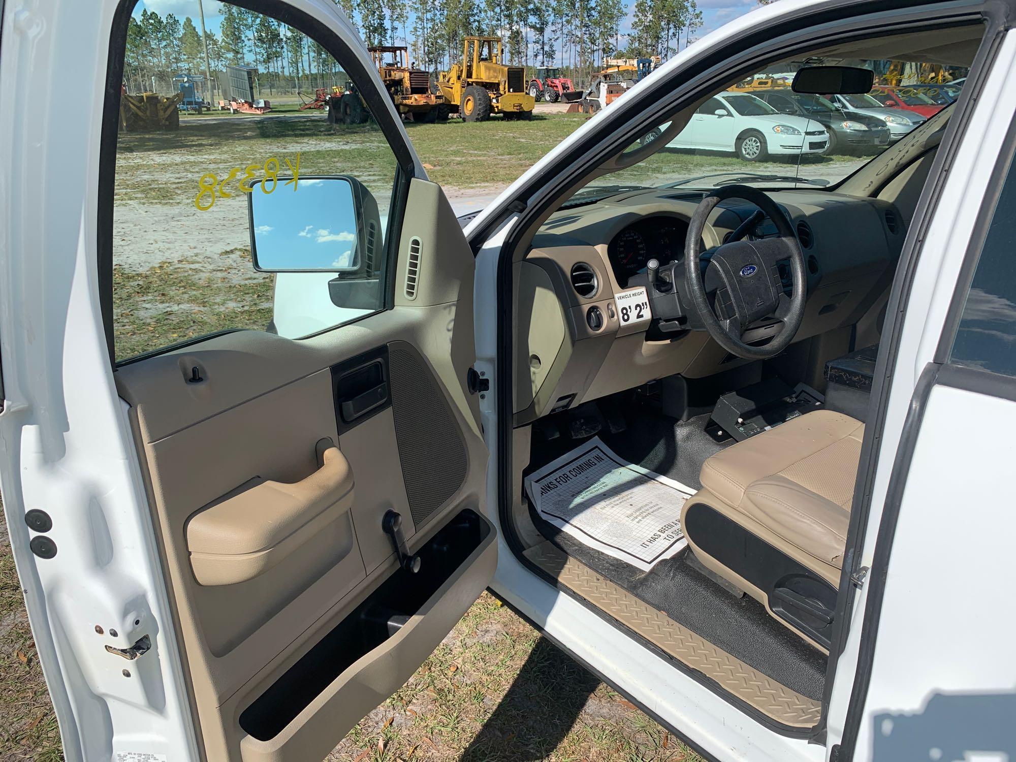 2008 Ford F-150 Enclosed Topper Pickup Truck