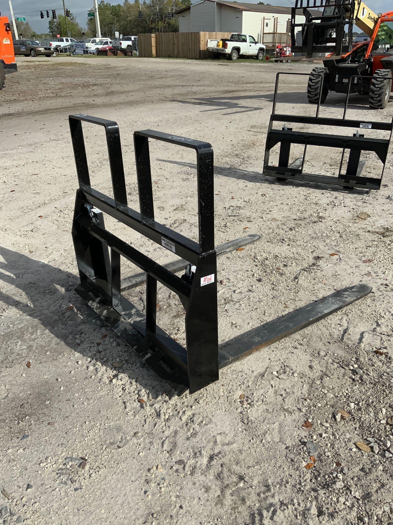 Unused Kivel Skid Steer Step Through 48in 4,200lb Forks and Frame