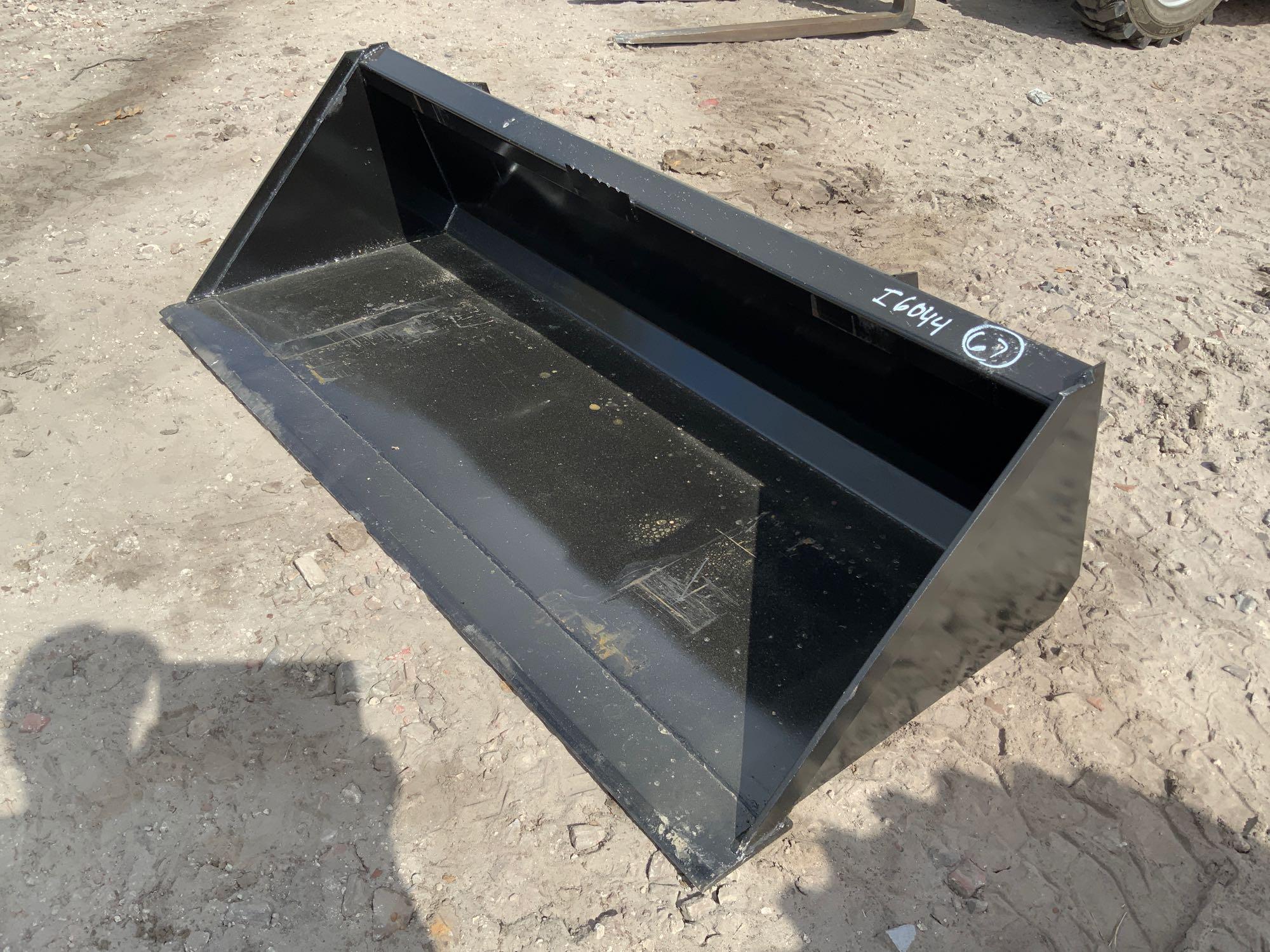 Unused 72in Skid Steer GP Bucket