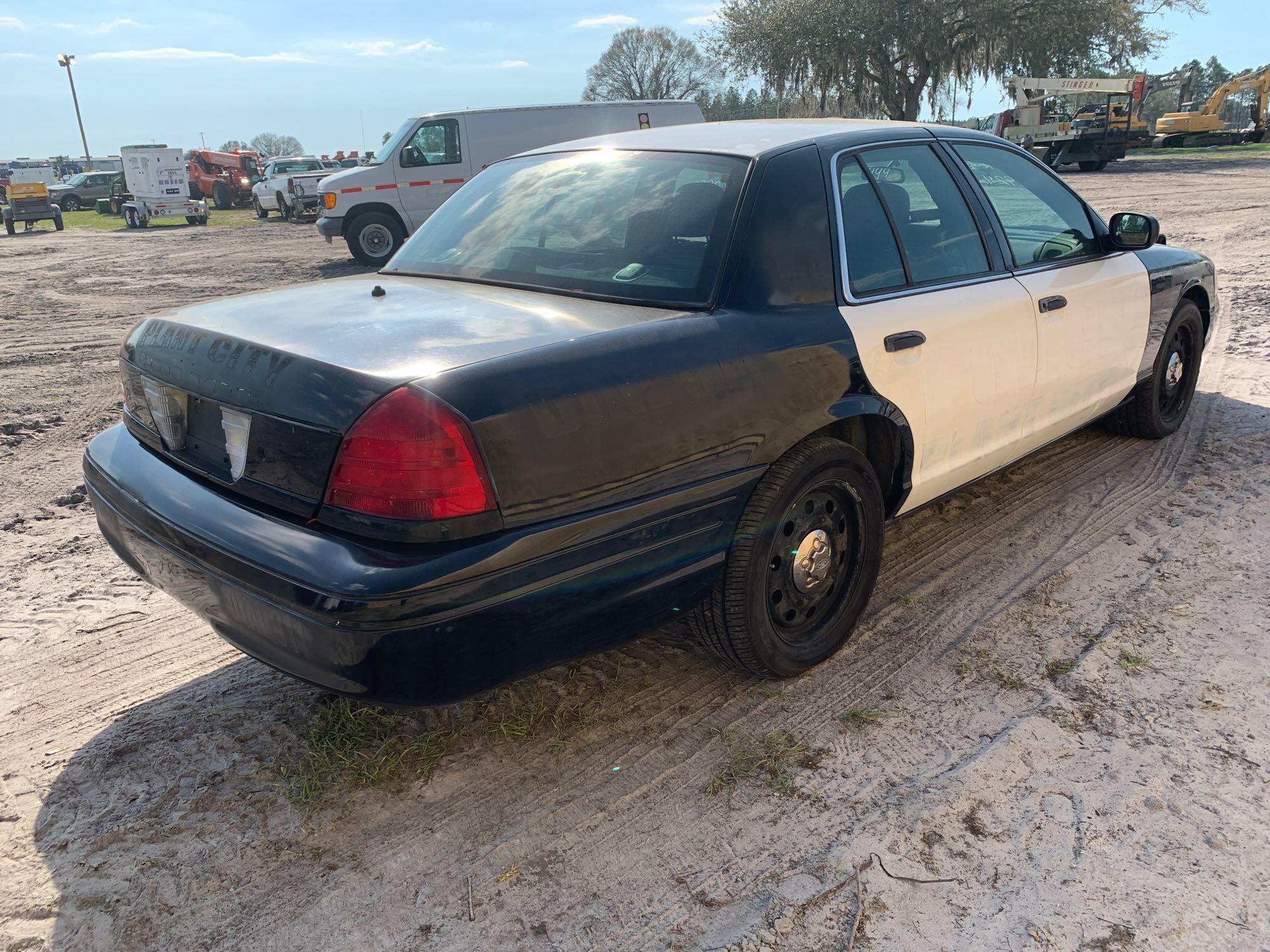 2007 Ford Crown Victoria 4 Door Police Cruiser