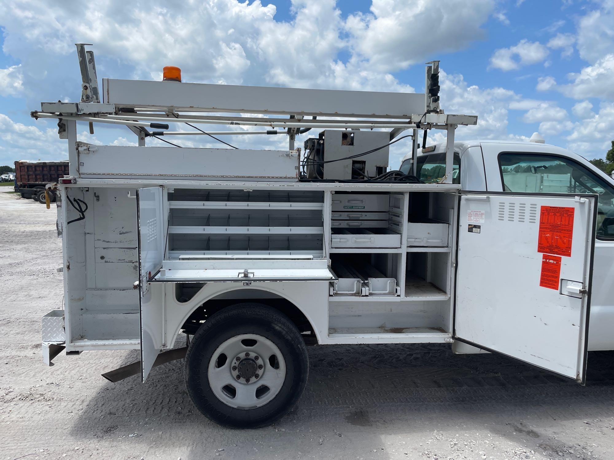 2008 Ford F-350 Utility Service Truck