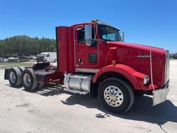 2011 Kenworth T800 Wet Line T/A Daycab Truck Tractor