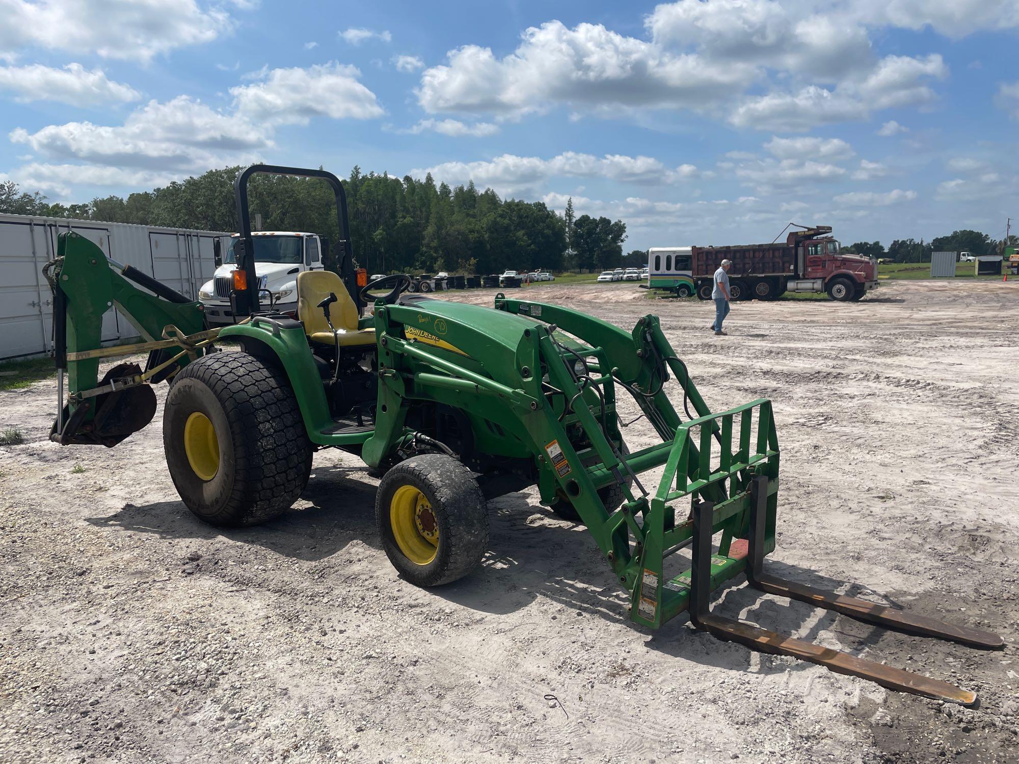 2011 John Deere 4520 4WD Loader Backhoe Tractor