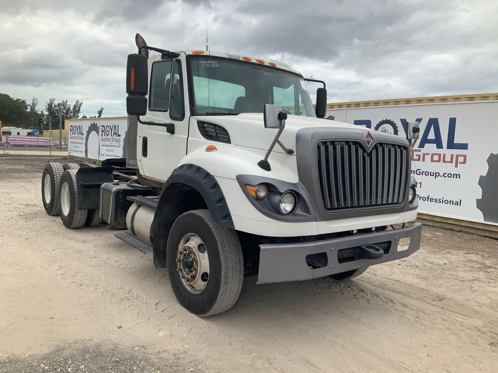 2014 International WorkStar 7600 Wet Line Day Cab