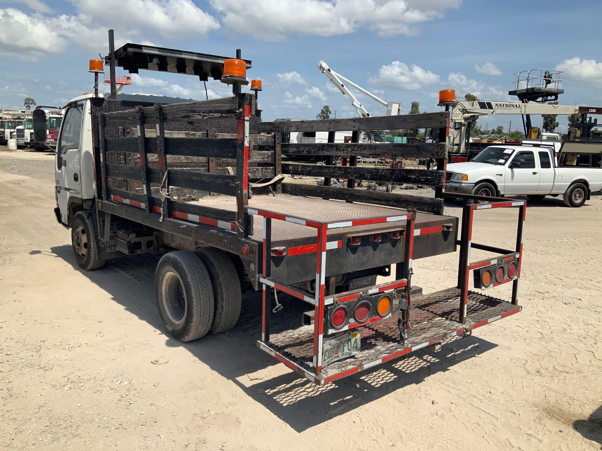 2006 GMC W4500 MOT Truck