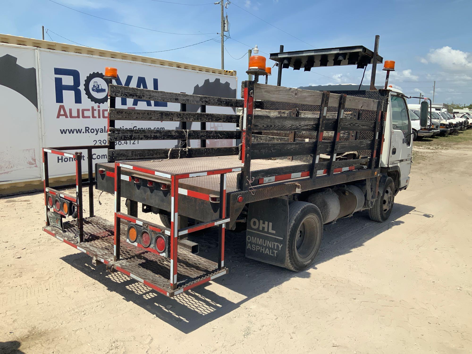 2006 GMC W4500 MOT Truck