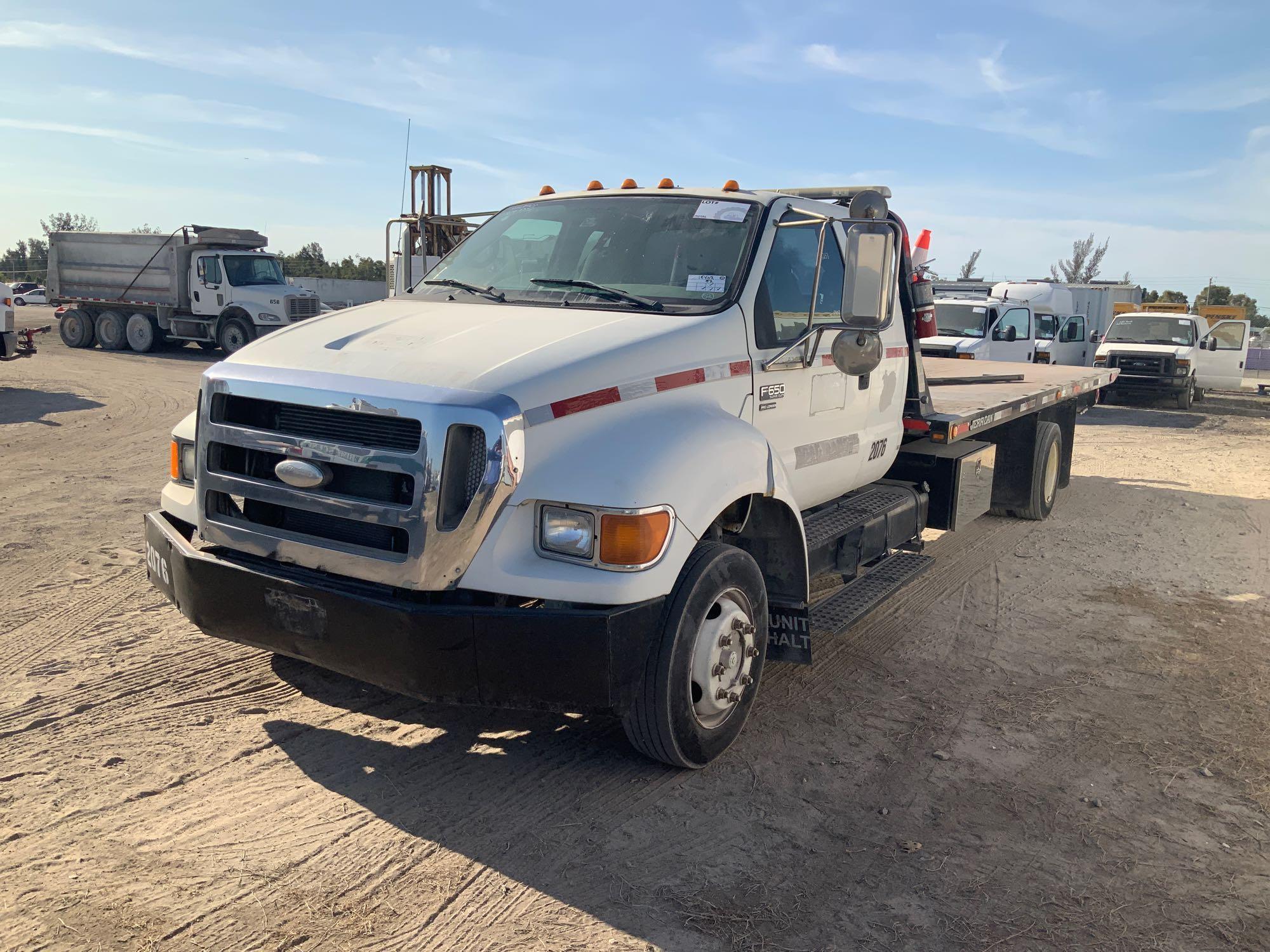 2007 Ford F-650 Extended Cab Rollback Tow Truck