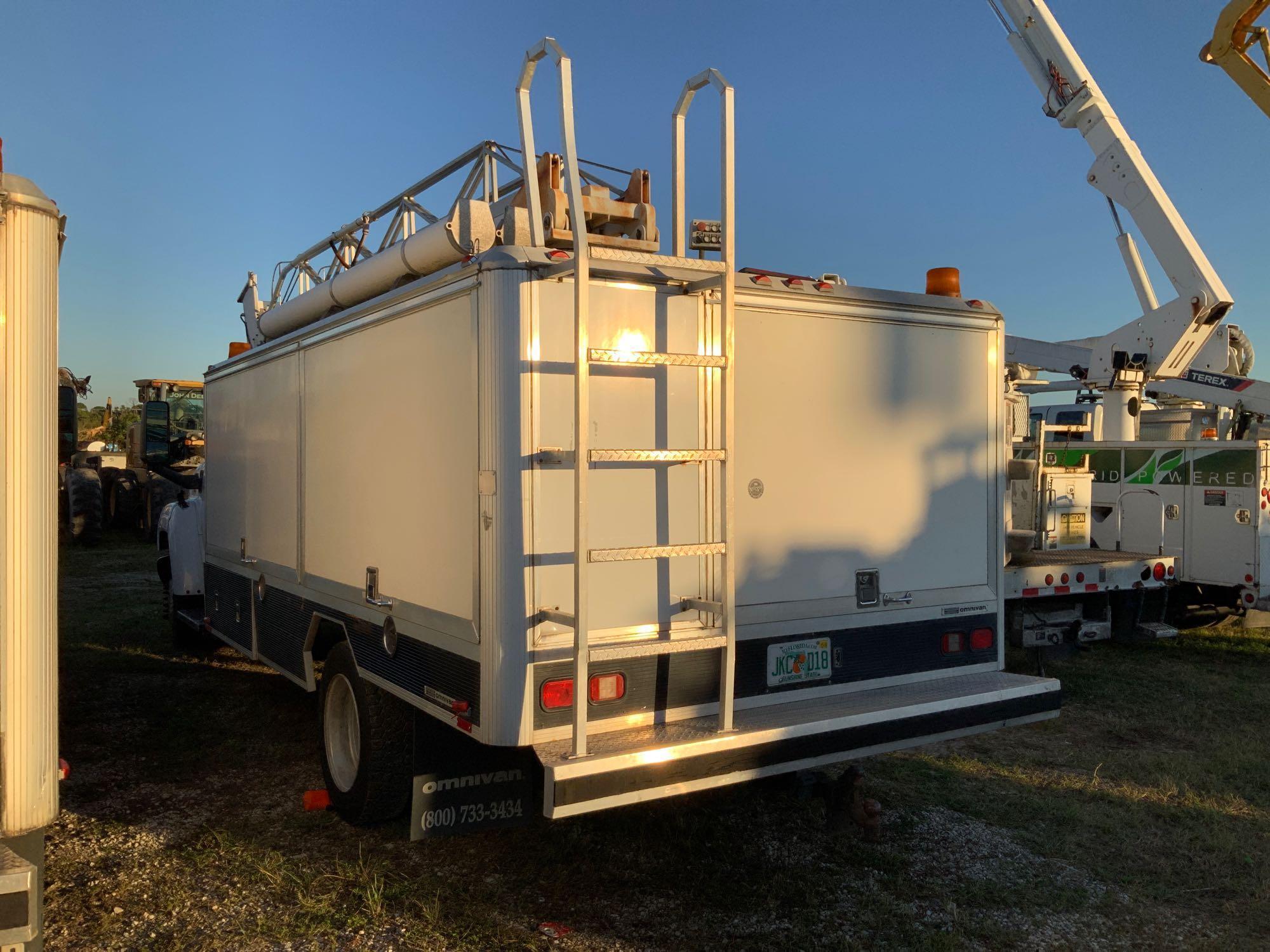 2006 GMC C5500 Ladder Sign Bucket Truck