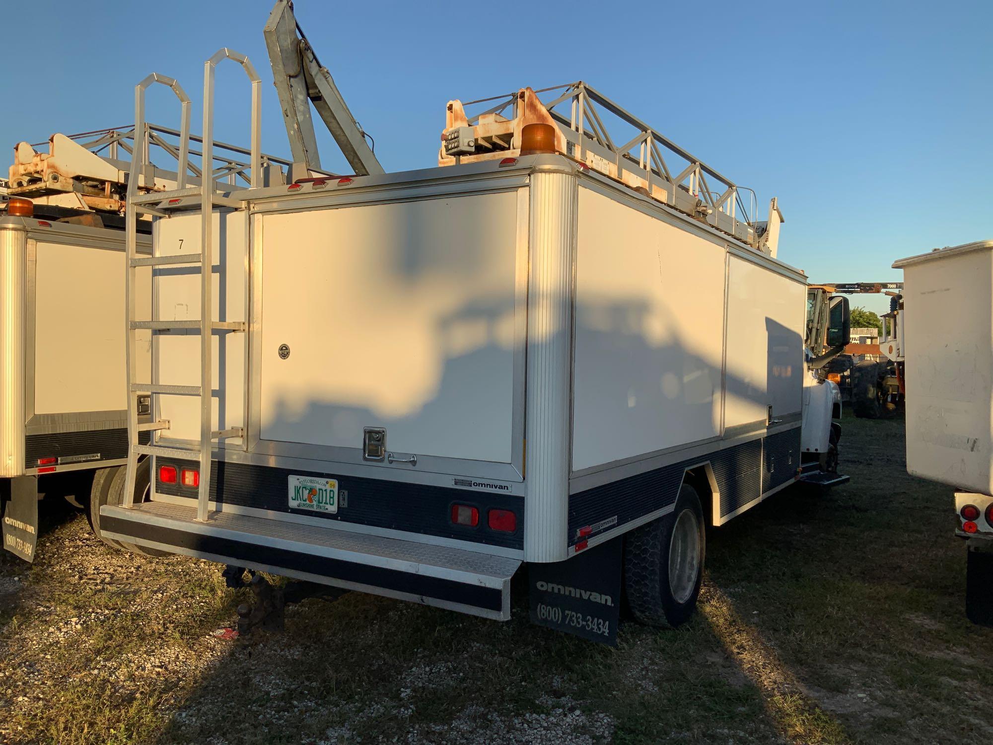 2006 GMC C5500 Ladder Sign Bucket Truck