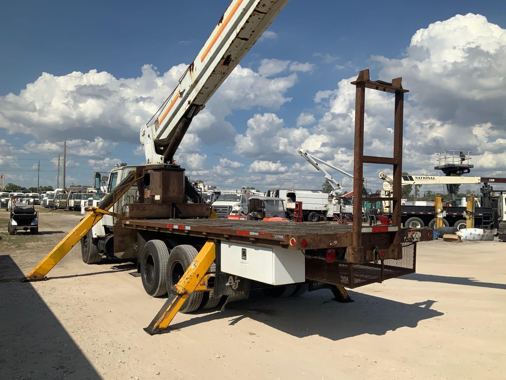 1988 Ford LT8000 16 Ton T/A Boom Truck